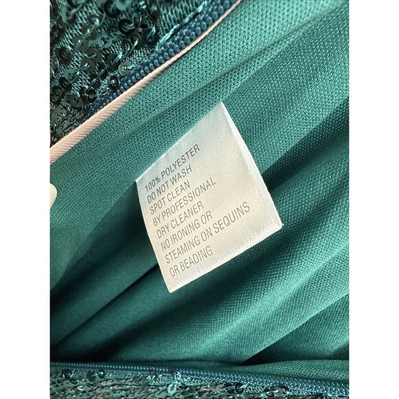 Mac Duggal Size 2 Green 26730 Sequined One Shoulder Cut Out Formal Gown Dress - Picture 11 of 12